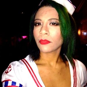 Meet your Posher, Jeanine